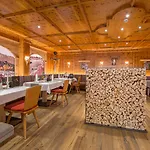 Aktivhotel Alpendorf 4*