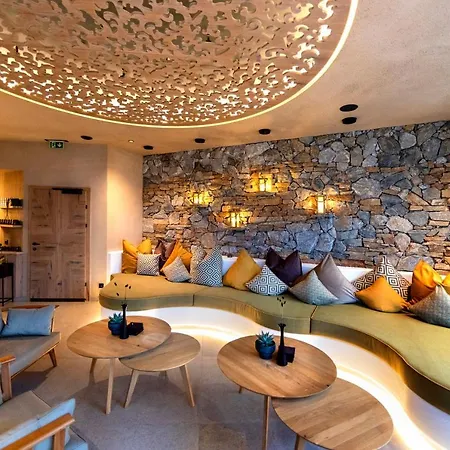 מלון Aktivhotel Alpendorf 4*