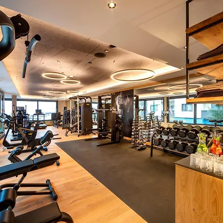 Aktivhotel Alpendorf מלון