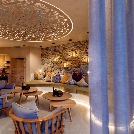 מלון Aktivhotel Alpendorf סנט יוהן אים פונגאו
