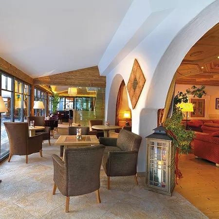 מלון Aktivhotel Alpendorf 4*