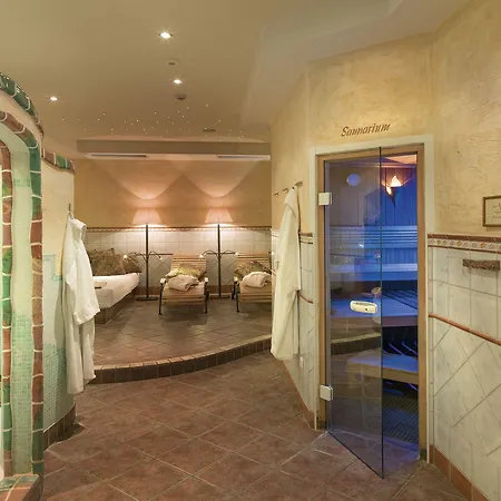 Aktivhotel Alpendorf מלון