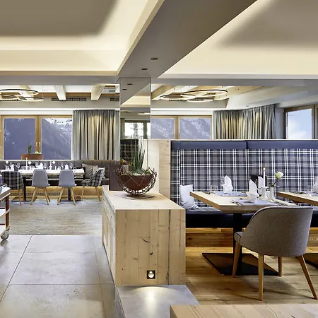 Aktivhotel Alpendorf 4*