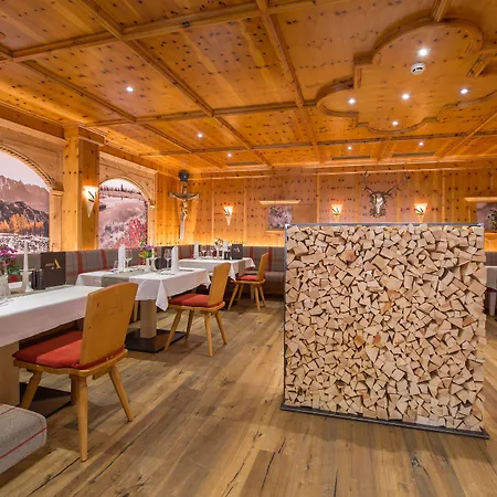 Aktivhotel Alpendorf 4*