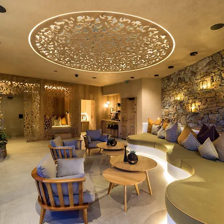 מלון Aktivhotel Alpendorf סנט יוהן אים פונגאו