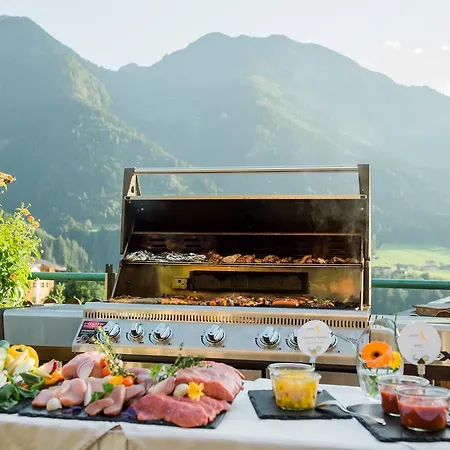 Hotel Aktivhotel Alpendorf 4*