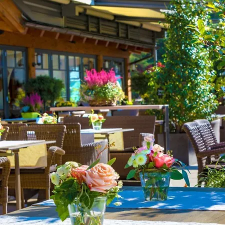 Aktivhotel Alpendorf מלון